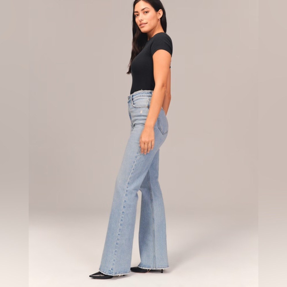 Abercrombie and Fitch The ‘70s Vintage Flare Jeans Light Wash